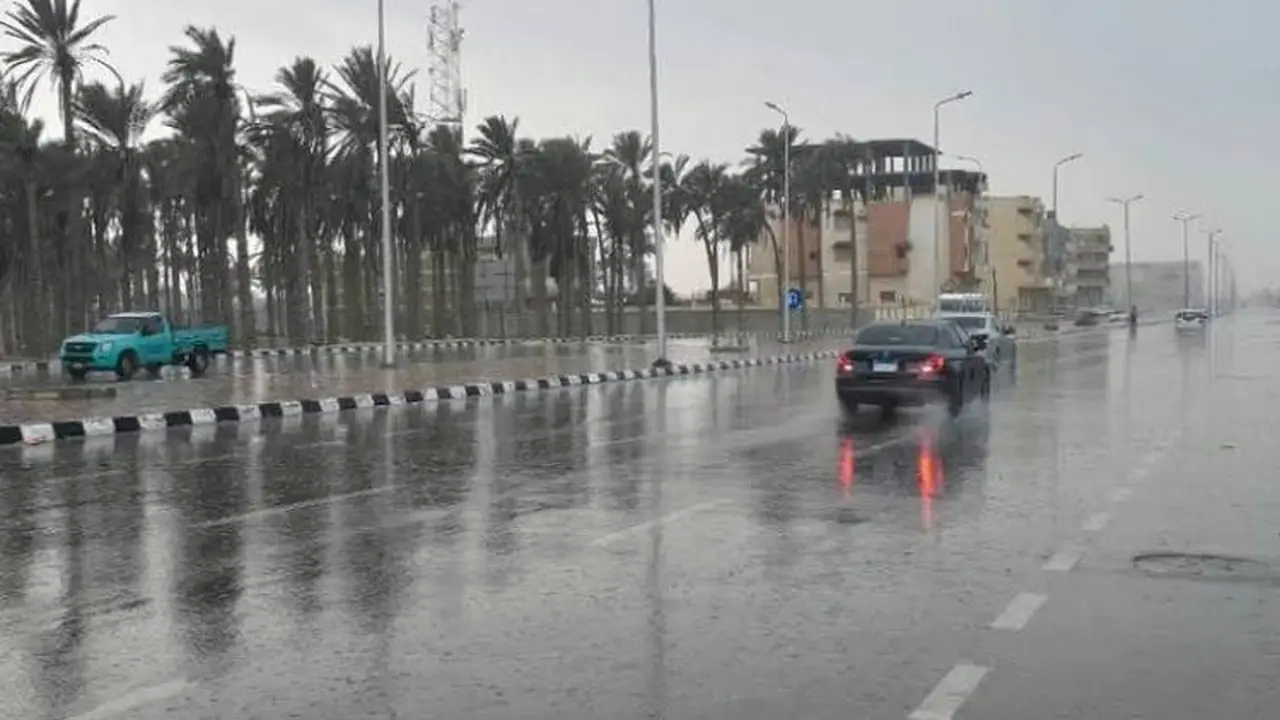 القاهرة تسجل 24 درجة وسط توقعات بطقس مائل للحرارة وأمطار متفرقة غدًا